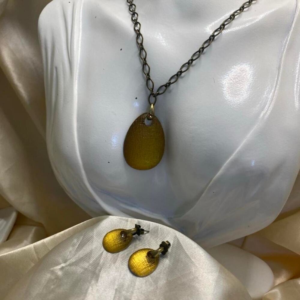 Vintage Avon NRT Amber Gold Teardrop Necklace Earrings Set Rhinestone Textured